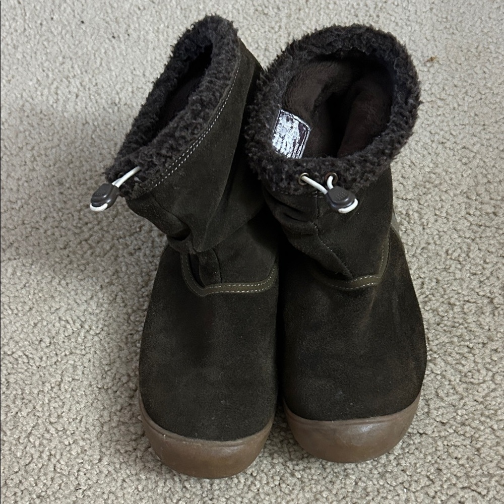 Eddie Bauer Dark Brown Suede Boots